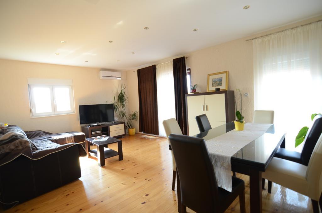 Apartment Emi Sukošan 외부 사진